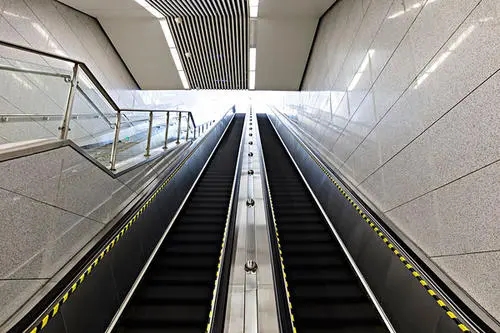 Q6電梯